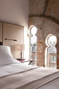 Deluxe_Guest_Room ®Conservatorium Hotel_Kopie