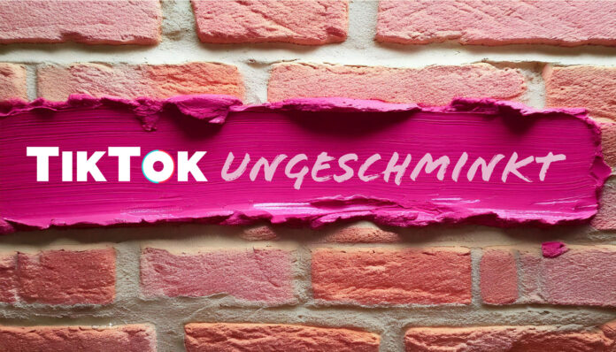 Backsteinwand mit rosa Banner mit weißer Beschriftung